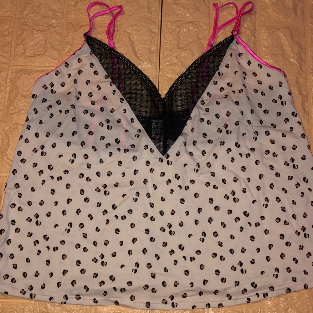 NWT VS PJ SET - Picture 4 of 8